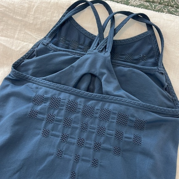 Athleta Namaste Support Tank Top Mesh Padded Yoga Exercise Gym Iron Blue XS - Picture 8 of 11
